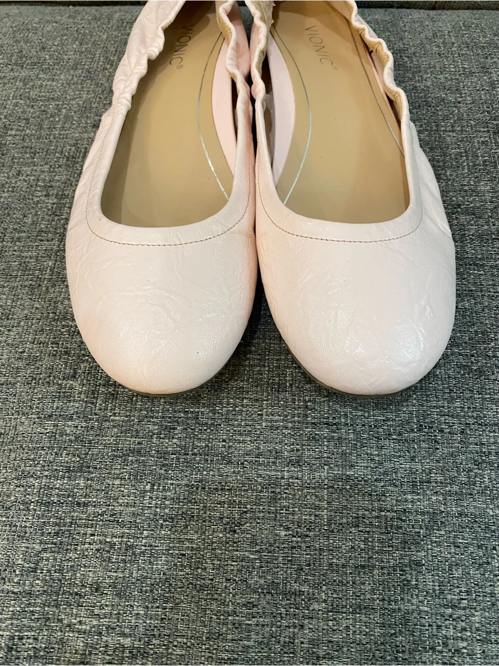 Vionic soft pale